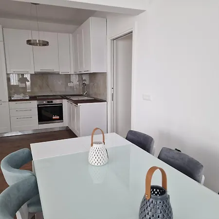 Апартаменты Pearl Adriatic Coast 4 Голем